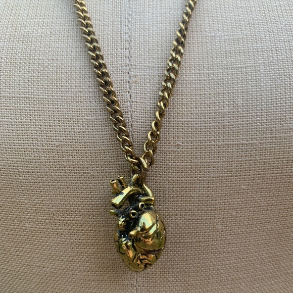 Anatomically Correct Heart Necklace - Picture 2 of 15
